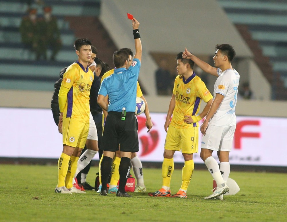 Hà Nội thay tướng vẫn trắng tay trên sân Thiên Trường ảnh 11 Hà Nội thay tướng vẫn trắng tay trên sân Thiên Trường ảnh 11