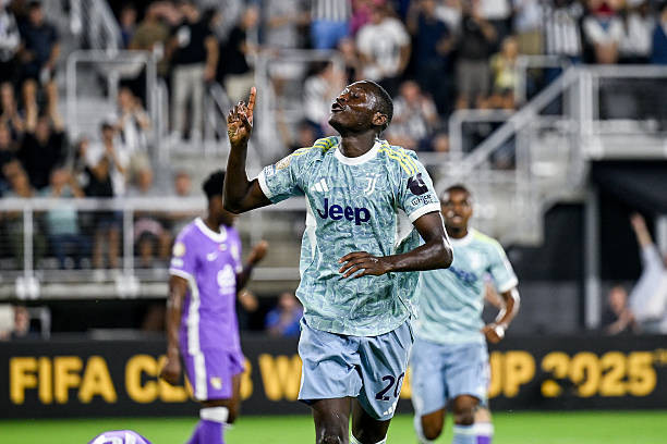 Juventus đè bẹp Al Ain bằng chiến thắng 5 sao ảnh 18