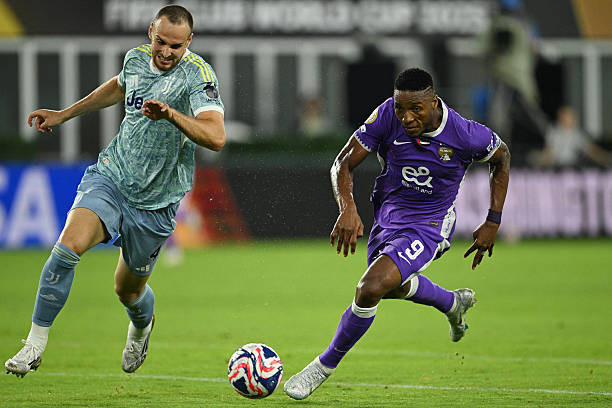 Juventus đè bẹp Al Ain bằng chiến thắng 5 sao ảnh 26