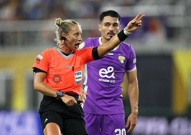 Juventus đè bẹp Al Ain bằng chiến thắng 5 sao ảnh 23