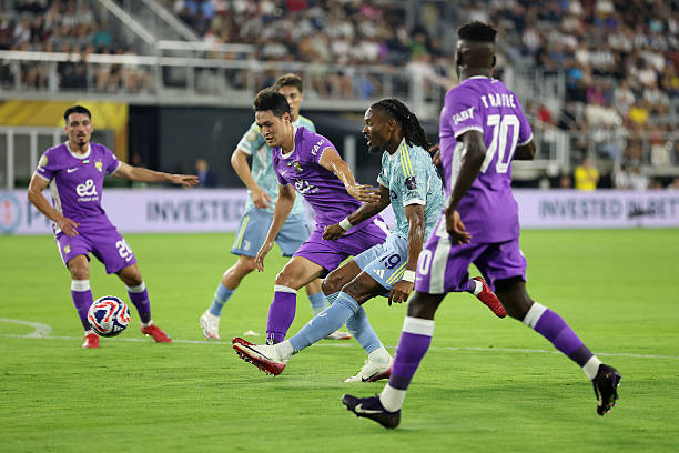 Juventus đè bẹp Al Ain bằng chiến thắng 5 sao ảnh 11