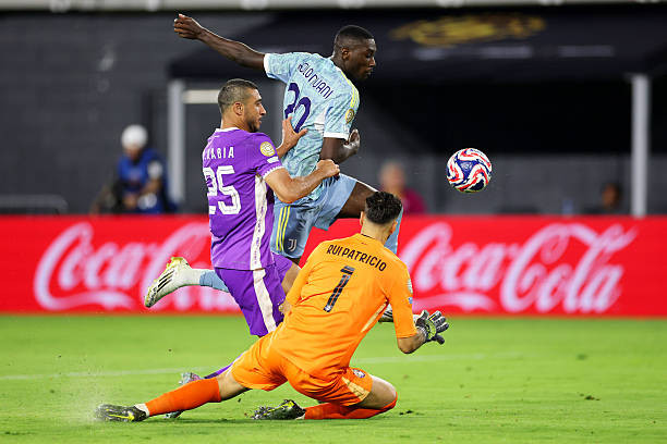 Juventus đè bẹp Al Ain bằng chiến thắng 5 sao ảnh 24