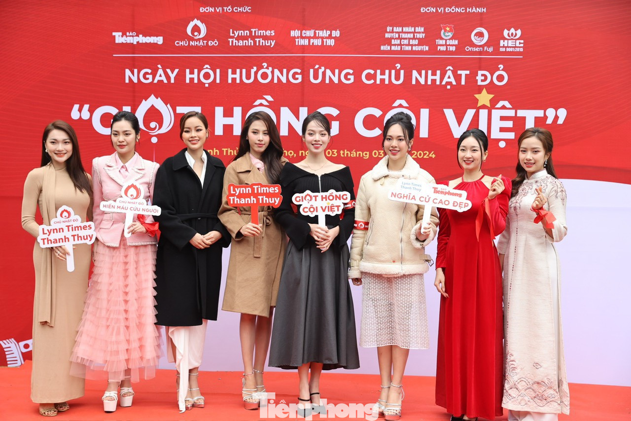 Chủ Nhật Đỏ trong lần đầu tổ chức tại Lynn Times Thanh Thủy đã thành công rực rỡ. Và sự hưởng ứng nhiệt tình của Hoa hậu Việt Nam 2022 Huỳnh Thị Thanh Thuỷ, Á hậu 2 Hoa hậu Việt Nam 2022 Lê Nguyễn Ngọc Hằng cùng dàn hoa hậu, người đẹp đã truyền cảm hứng cho những người khác, góp phần xây dựng phong trào hiến máu tình nguyện ngày càng lớn mạnh trong cả nước. Chủ Nhật Đỏ trong lần đầu tổ chức tại Lynn Times Thanh Thủy đã thành công rực rỡ. Và sự hưởng ứng nhiệt tình của Hoa hậu Việt Nam 2022 Huỳnh Thị Thanh Thuỷ, Á hậu 2 Hoa hậu Việt Nam 2022 Lê Nguyễn Ngọc Hằng cùng dàn hoa hậu, người đẹp đã truyền cảm hứng cho những người khác, góp phần xây dựng phong trào hiến máu tình nguyện ngày càng lớn mạnh trong cả nước.