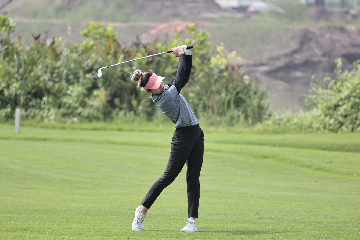 Khuê Minh luôn cố gắng để chiến thắng bản thân và khiến cho mình phải trở nên tốt hơn. Khuê Minh luôn cố gắng để chiến thắng bản thân và khiến cho mình phải trở nên tốt hơn.