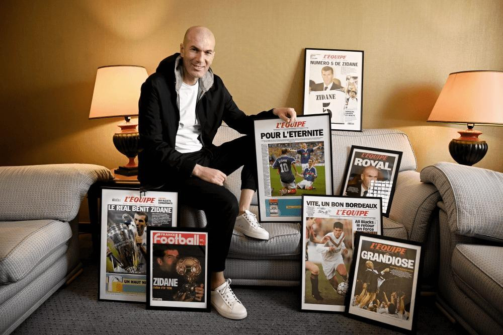 Zidane ở tuổi 50 trong cuộc phỏng vấn với tờ L’Equipe. (Ảnh: L’Equipe) Zidane ở tuổi 50 trong cuộc phỏng vấn với tờ L’Equipe. (Ảnh: L’Equipe)