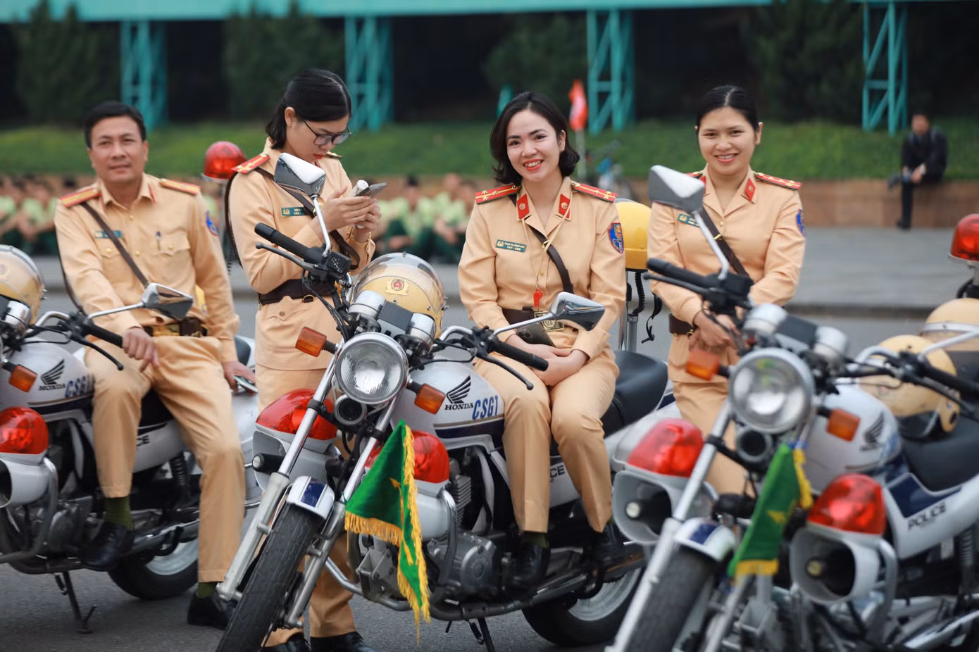 Những người góp phần làm nên thành công của Tiền Phong Marathon 2023. (Ảnh: Dương Triều - Hồng Vĩnh - Quyết Thắng)