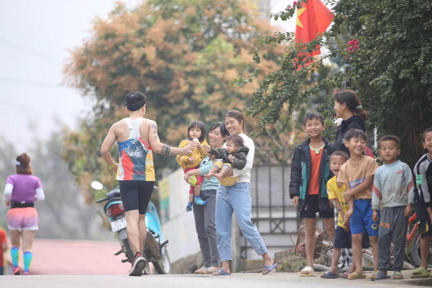 Những người góp phần làm nên thành công của Tiền Phong Marathon 2023. (Ảnh: Dương Triều - Hồng Vĩnh - Quyết Thắng)