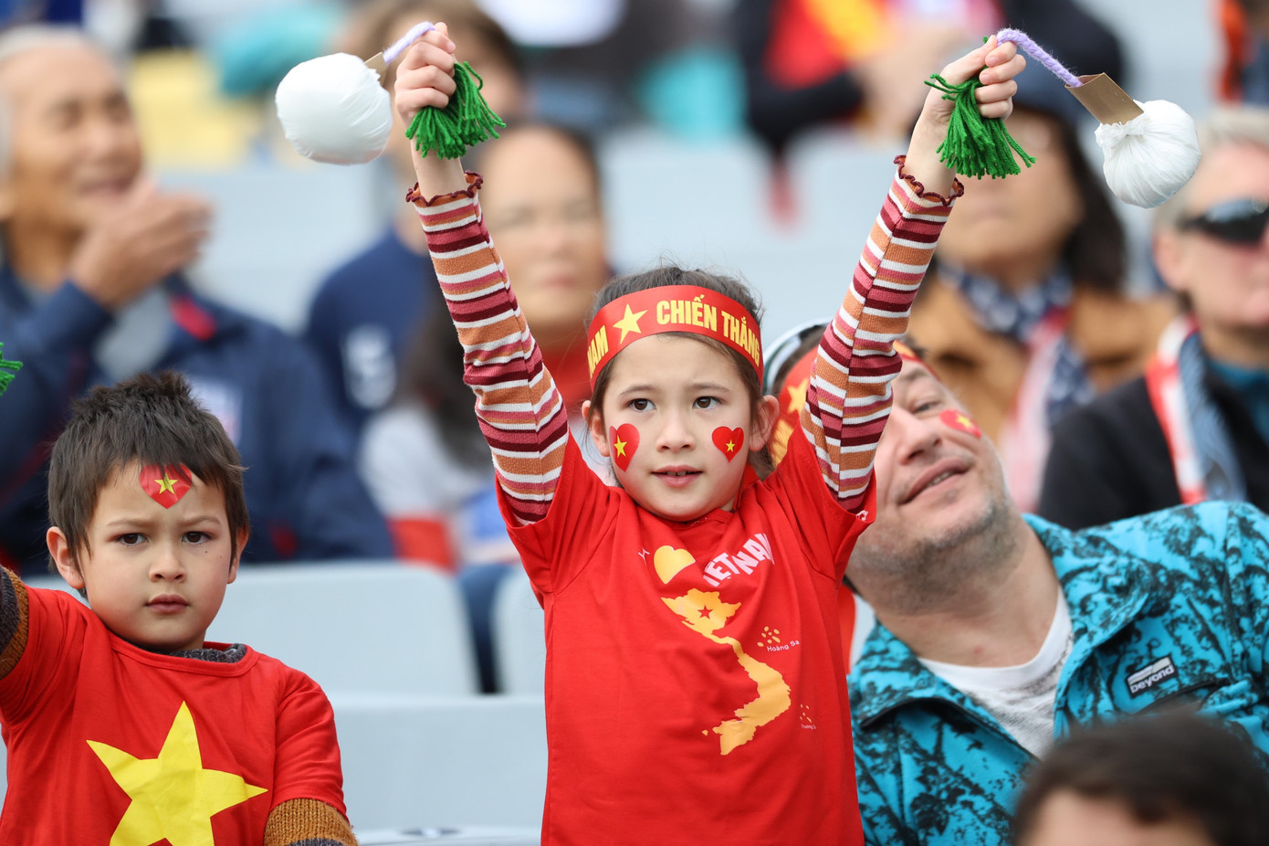 Người hâm mộ Việt Nam tại Eden Park. (Ảnh: Đức Đồng)