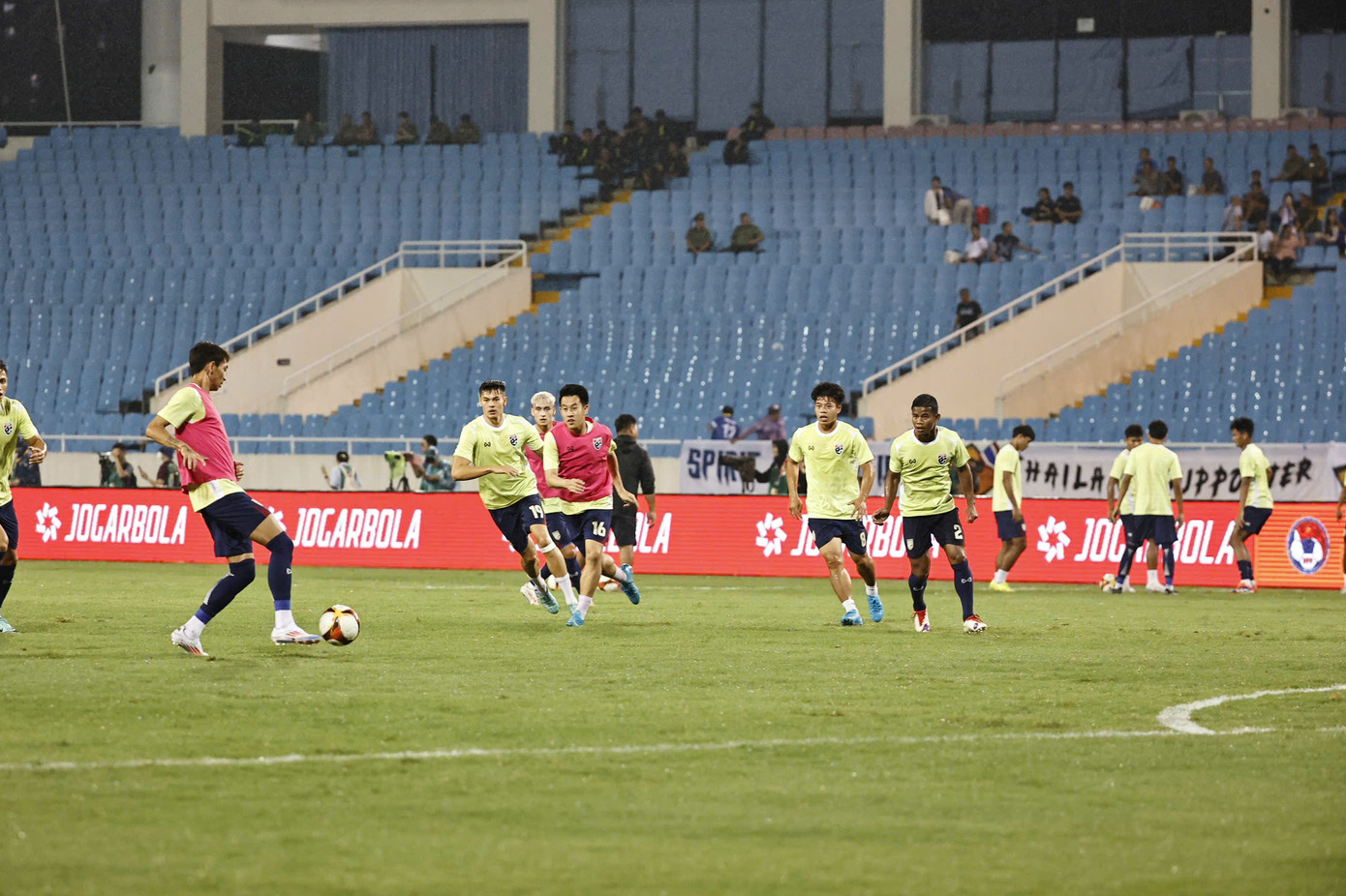 Việt Nam thua ngược Thái Lan ngay tại Mỹ Đình ảnh 17