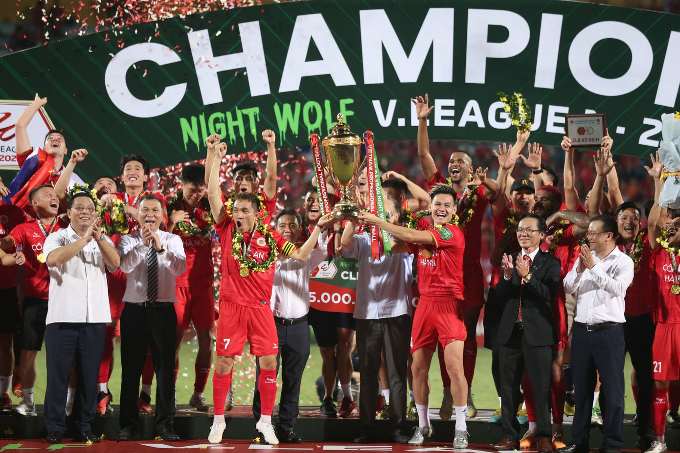 sau đó đăng quang V-League 2023 một cách xứng đáng.