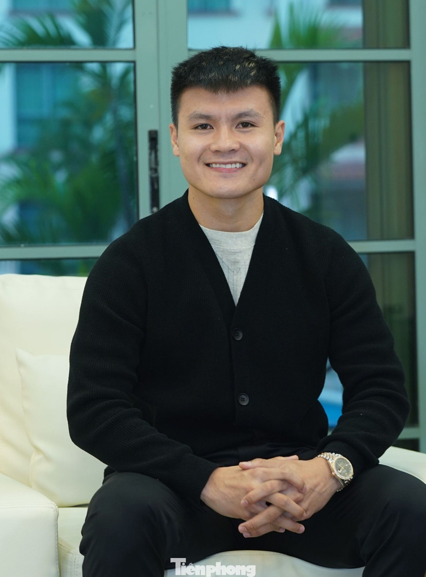 Đồng thời cho biết, bạn gái mang lại cho anh nguồn năng lượng, cảm hứng vô tận.