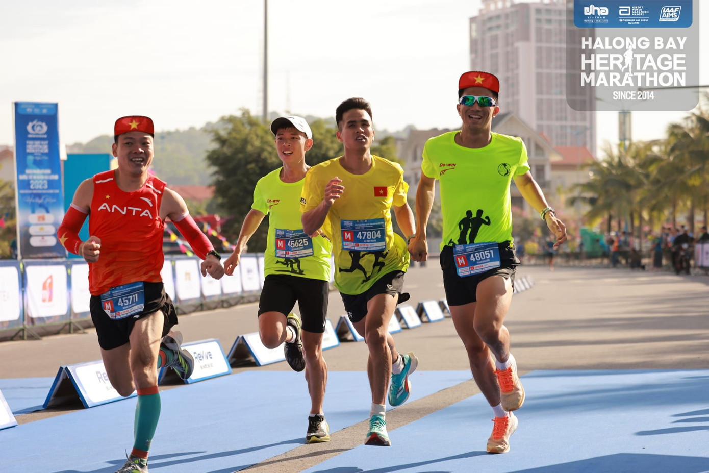 Không chỉ cán đích thành công, Mạnh còn đạt thành tích 3 giờ 41 phút 12 giây, tốt hơn nhiều so với mong đợi. Không chỉ cán đích thành công, Mạnh còn đạt thành tích 3 giờ 41 phút 12 giây, tốt hơn nhiều so với mong đợi.