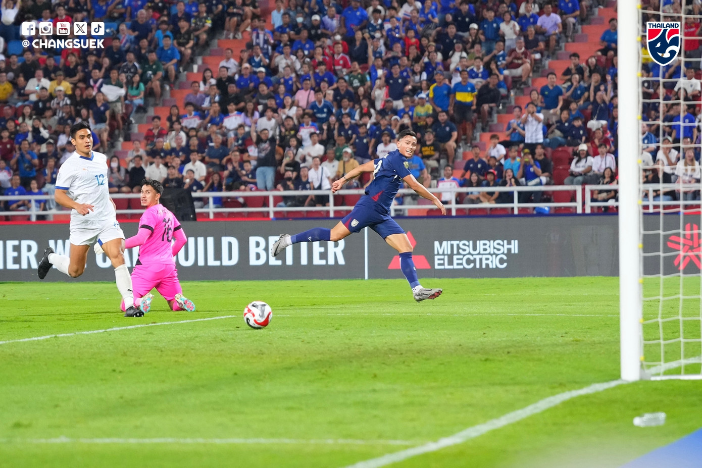 Người Thái luôn rất giỏi khám phá khoảng trống và hiệu quả trong các pha dứt điểm cuối cùng. Người Thái luôn rất giỏi khám phá khoảng trống và hiệu quả trong các pha dứt điểm cuối cùng.