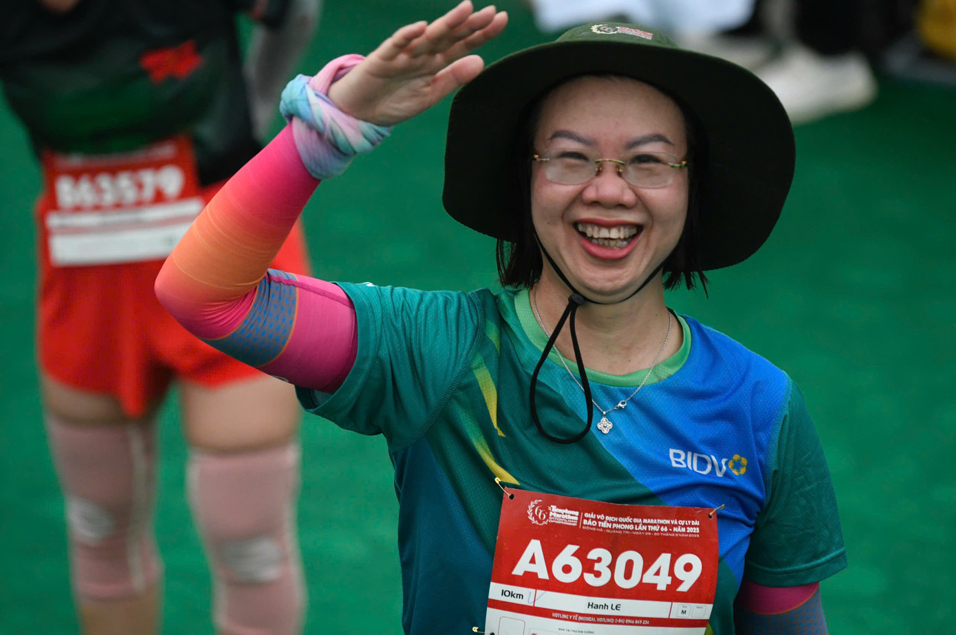 Với các vận động viên, chạy vừa là đam mê vừa là trải nghiệm. Với họ, chạy bộ cũng là thử thách bản thân, vượt qua giới hạn. Với các vận động viên, chạy vừa là đam mê vừa là trải nghiệm. Với họ, chạy bộ cũng là thử thách bản thân, vượt qua giới hạn.