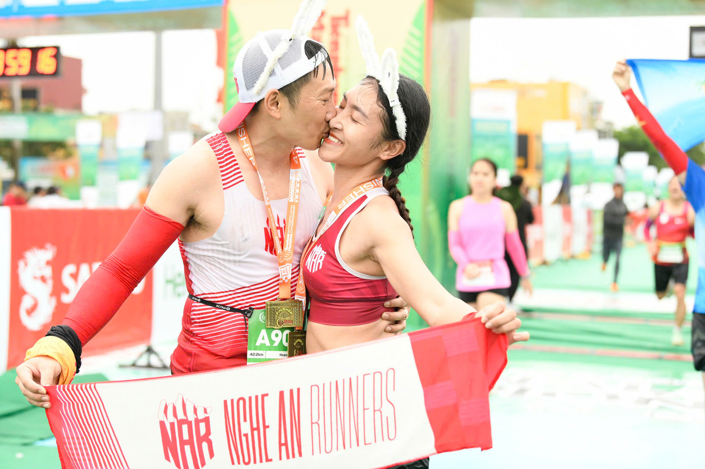 Không gì tuyệt vời hơn khi sống trọn đam mê với người mình yêu.