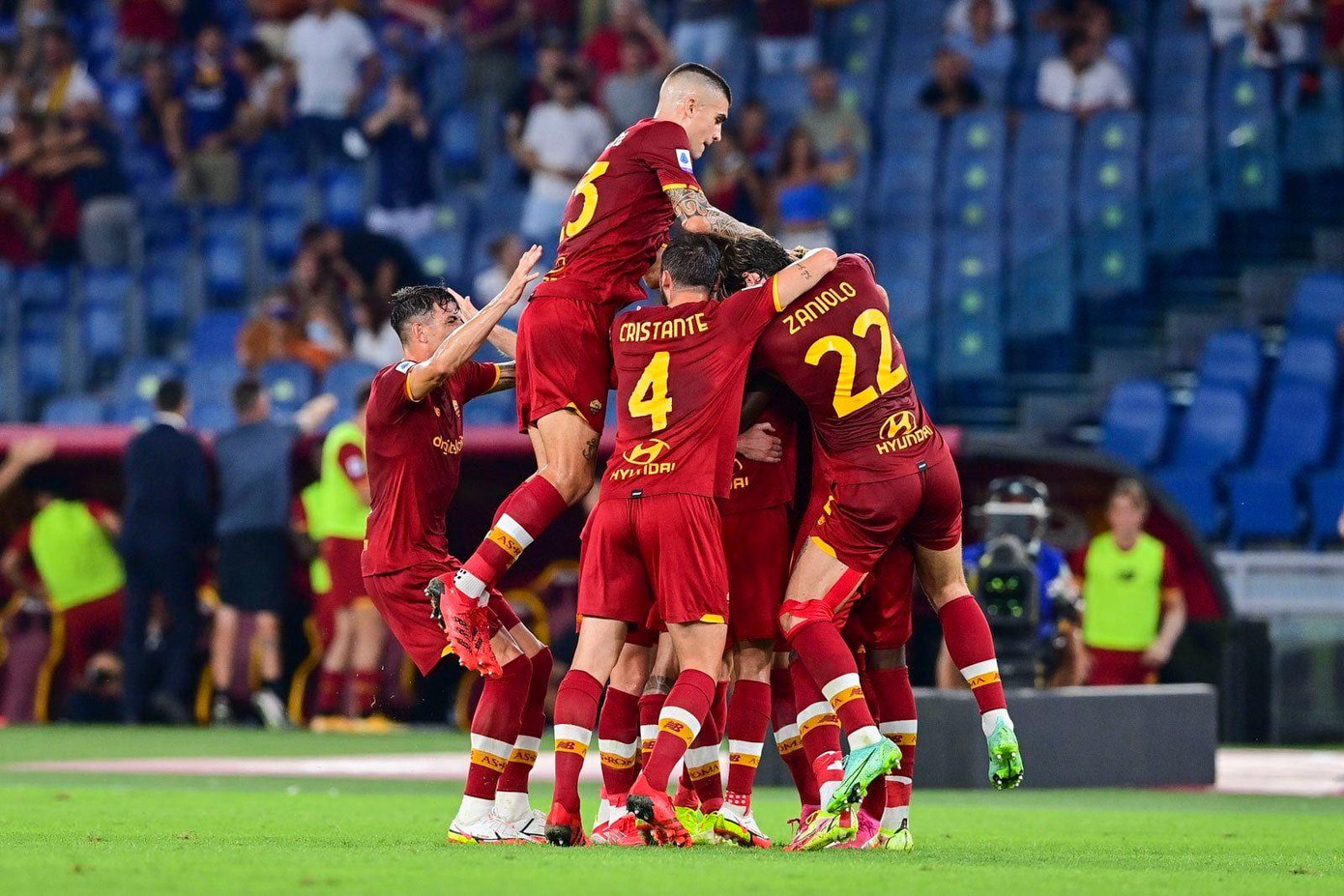 Với sự dẫn dắt của Mourinho, Roma toàn thắng cả 2 trận đầu mùa 2021/22. (Ảnh: France24) Với sự dẫn dắt của Mourinho, Roma toàn thắng cả 2 trận đầu mùa 2021/22. (Ảnh: France24)