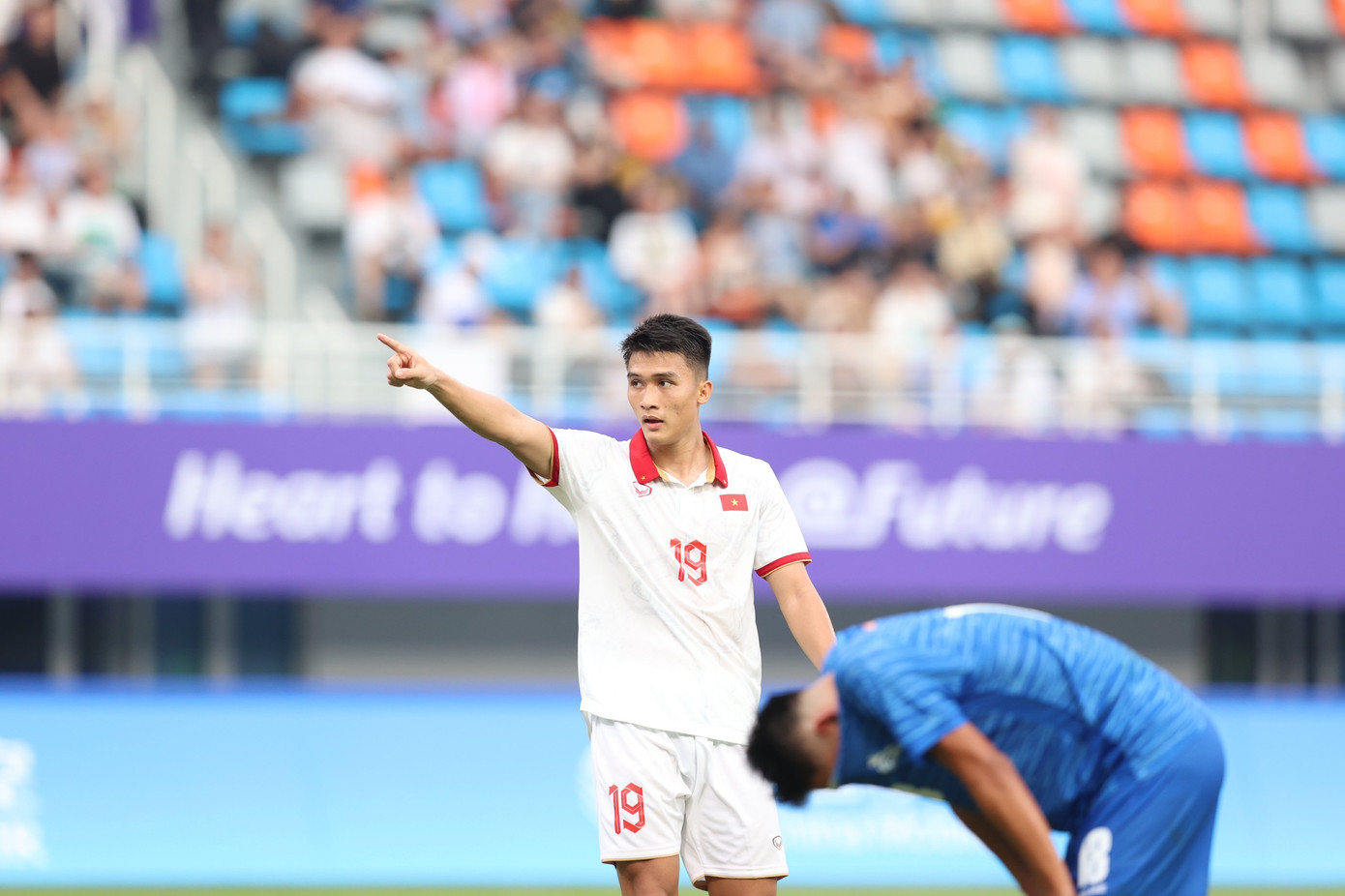 Olympic Việt Nam mở đầu chiến dịch Asiad 19 với thắng lợi 4-2 trước Mông Cổ ảnh 39 Olympic Việt Nam mở đầu chiến dịch Asiad 19 với thắng lợi 4-2 trước Mông Cổ ảnh 39