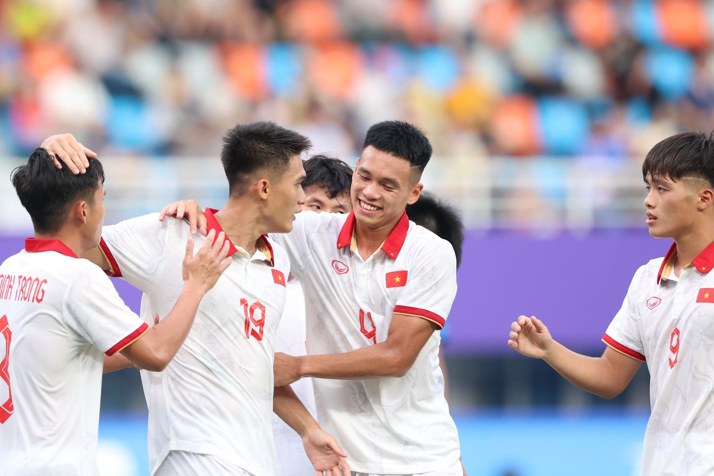 Olympic Việt Nam mở đầu chiến dịch Asiad 19 với thắng lợi 4-2 trước Mông Cổ ảnh 46 Olympic Việt Nam mở đầu chiến dịch Asiad 19 với thắng lợi 4-2 trước Mông Cổ ảnh 46