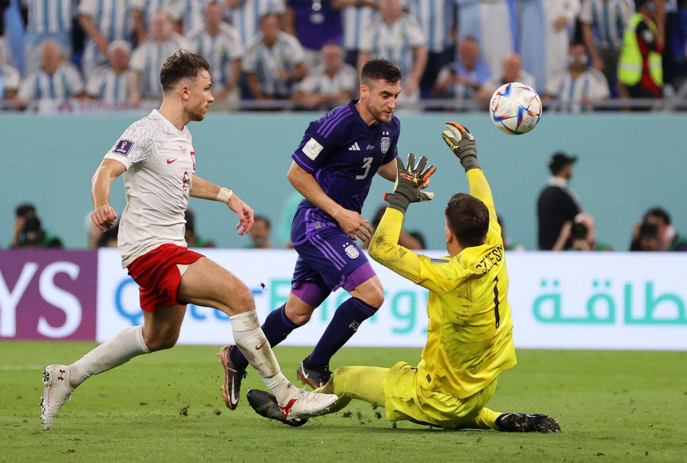 World Cup 2022: Thua Argentina 0-2, Ba Lan vẫn có vé vào vòng 1/8 nhờ chỉ số phụ ảnh 34