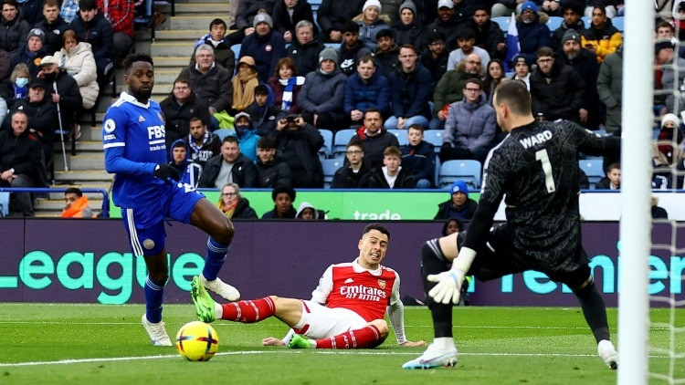 Thắng tối thiểu Leicester, Arsenal xây chắc ngôi đầu Ngoại hạng Anh ảnh 13 Thắng tối thiểu Leicester, Arsenal xây chắc ngôi đầu Ngoại hạng Anh ảnh 13