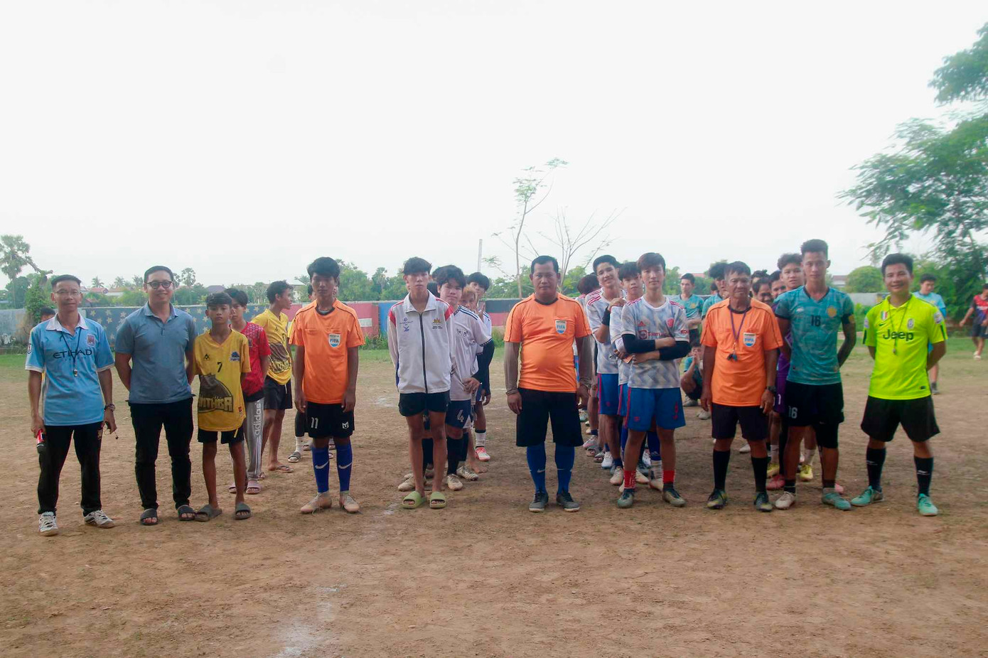 Cúp Tứ hùng được tổ chức khá chuyên nghiệp, với trọng tài, huy chương và Cúp.