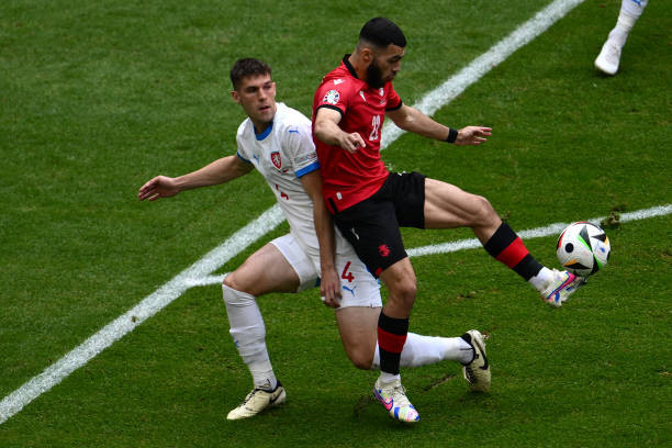 Czech và Georgia níu chân nhau ở bảng F ảnh 10