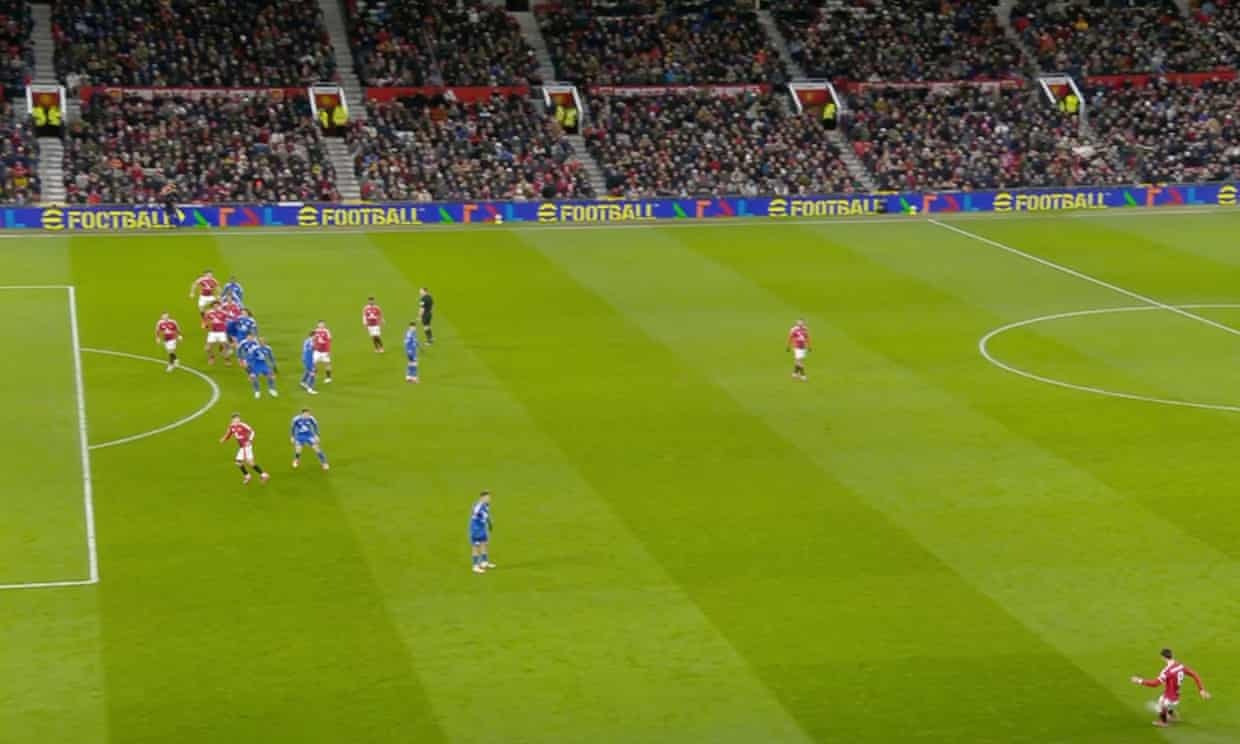 Maguire và MU khá may mắn khi không có công nghệ VAR ở trận gặp Leicester.