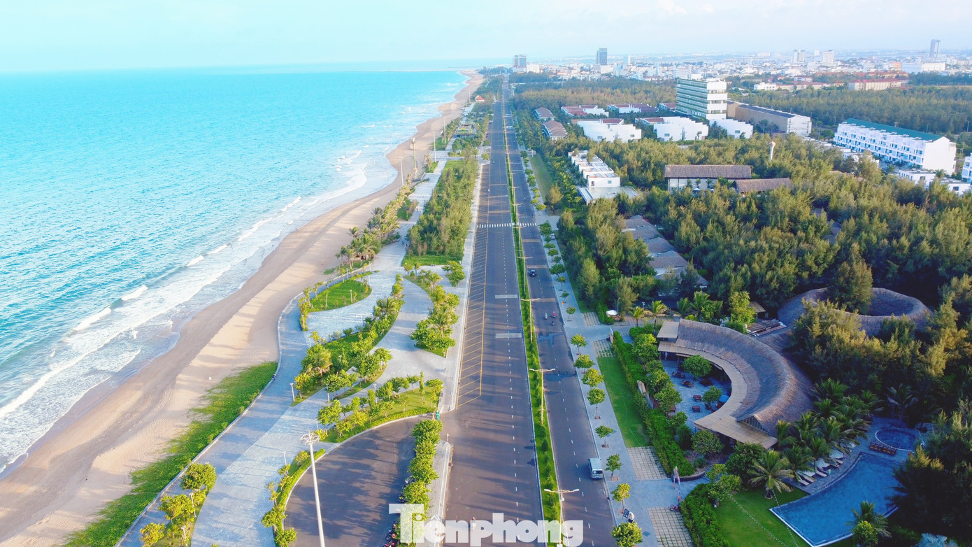 Cung đường tuyệt đẹp ở Phú Yên sẵn sàng cho Tiền Phong Marathon 2024.