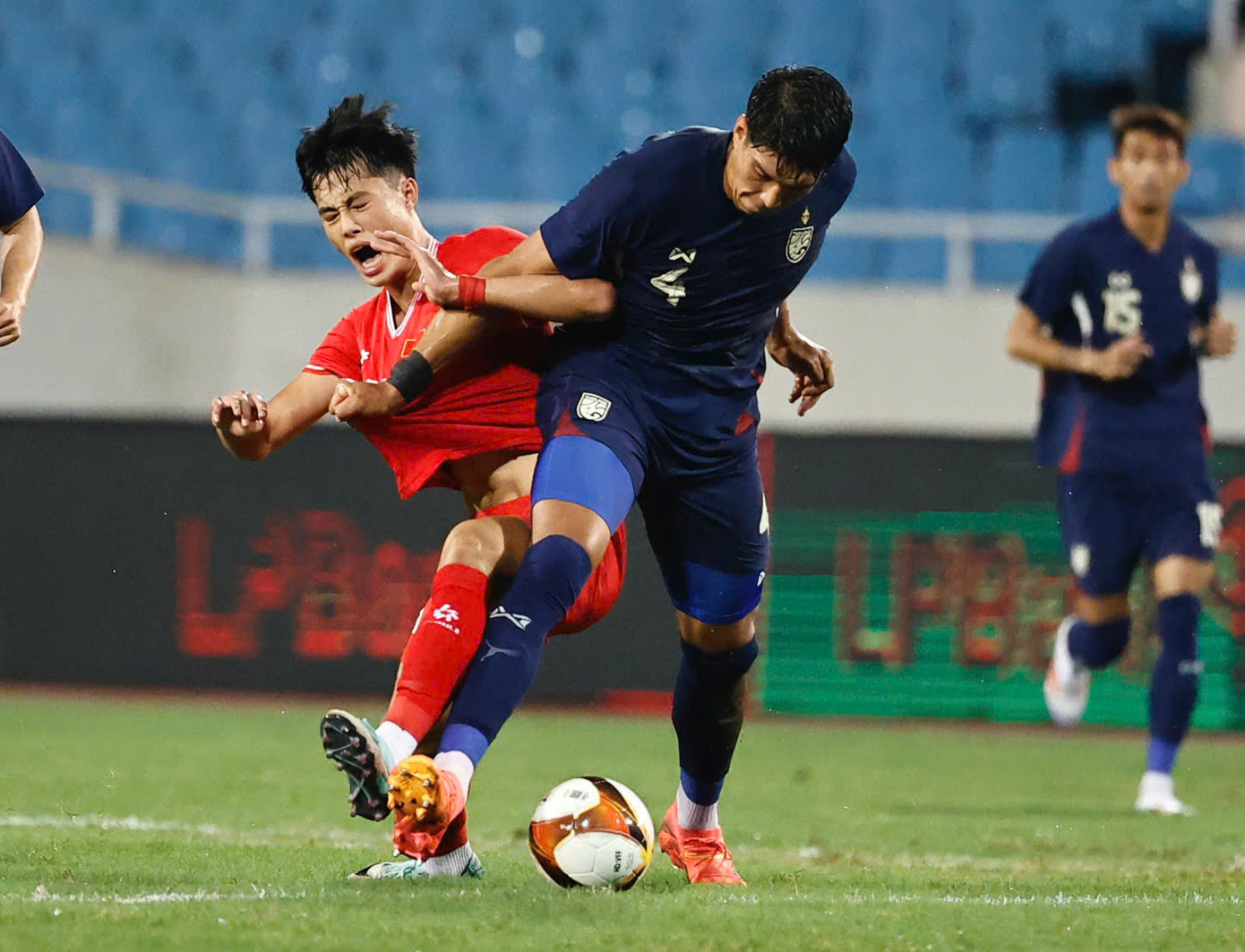 Việt Nam thua ngược Thái Lan ngay tại Mỹ Đình ảnh 27