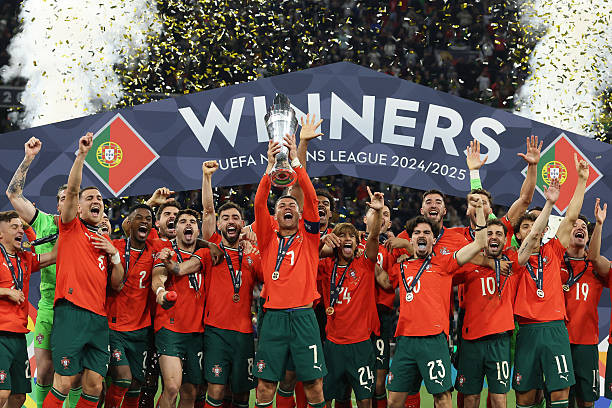 Đánh bại Tây Ban Nha trên chấm luân lưu, Ronaldo và đồng đội lần thứ 2 đăng quang Nations League 2024/25 ảnh 62