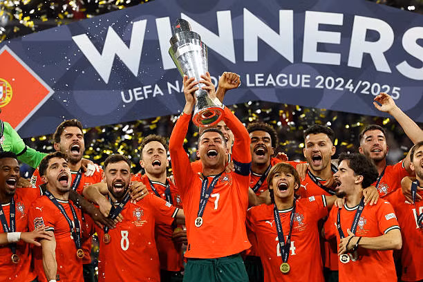Đánh bại Tây Ban Nha trên chấm luân lưu, Ronaldo và đồng đội lần thứ 2 đăng quang Nations League 2024/25 ảnh 64 Đánh bại Tây Ban Nha trên chấm luân lưu, Ronaldo và đồng đội lần thứ 2 đăng quang Nations League 2024/25 ảnh 64