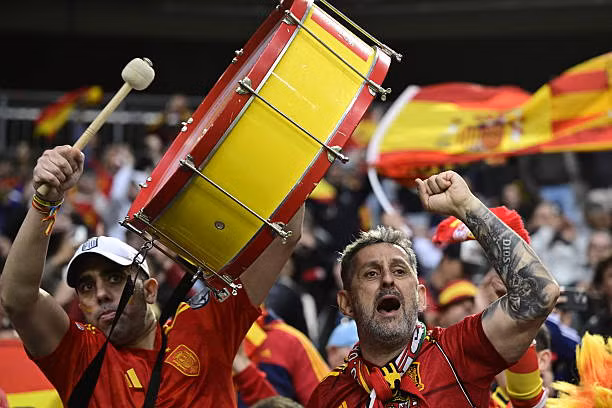 Đánh bại Tây Ban Nha trên chấm luân lưu, Ronaldo và đồng đội lần thứ 2 đăng quang Nations League 2024/25 ảnh 22 Đánh bại Tây Ban Nha trên chấm luân lưu, Ronaldo và đồng đội lần thứ 2 đăng quang Nations League 2024/25 ảnh 22