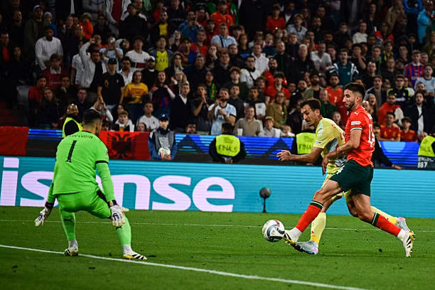 Đánh bại Tây Ban Nha trên chấm luân lưu, Ronaldo và đồng đội lần thứ 2 đăng quang Nations League 2024/25 ảnh 28 Đánh bại Tây Ban Nha trên chấm luân lưu, Ronaldo và đồng đội lần thứ 2 đăng quang Nations League 2024/25 ảnh 28