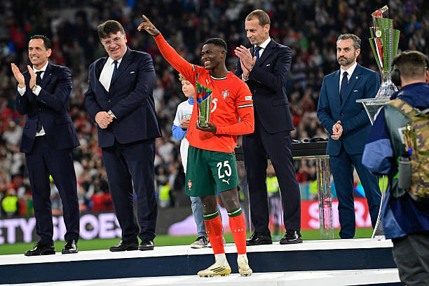 Đánh bại Tây Ban Nha trên chấm luân lưu, Ronaldo và đồng đội lần thứ 2 đăng quang Nations League 2024/25 ảnh 59