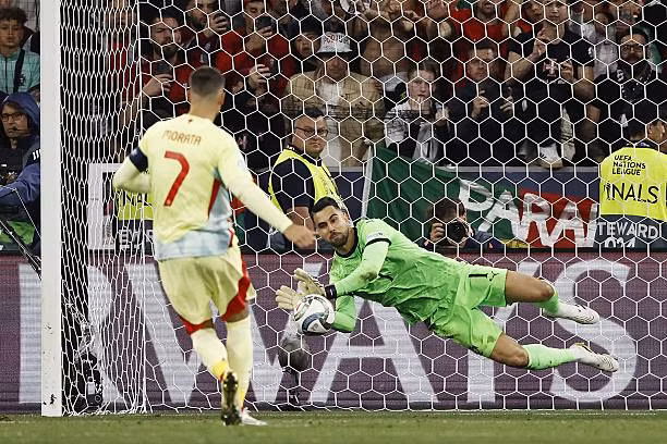 Đánh bại Tây Ban Nha trên chấm luân lưu, Ronaldo và đồng đội lần thứ 2 đăng quang Nations League 2024/25 ảnh 51 Đánh bại Tây Ban Nha trên chấm luân lưu, Ronaldo và đồng đội lần thứ 2 đăng quang Nations League 2024/25 ảnh 51