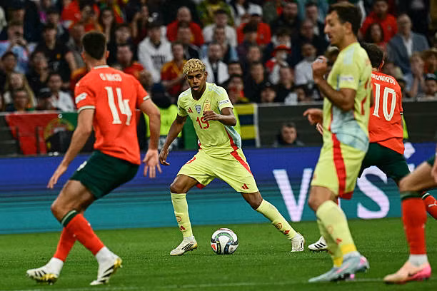Đánh bại Tây Ban Nha trên chấm luân lưu, Ronaldo và đồng đội lần thứ 2 đăng quang Nations League 2024/25 ảnh 18 Đánh bại Tây Ban Nha trên chấm luân lưu, Ronaldo và đồng đội lần thứ 2 đăng quang Nations League 2024/25 ảnh 18