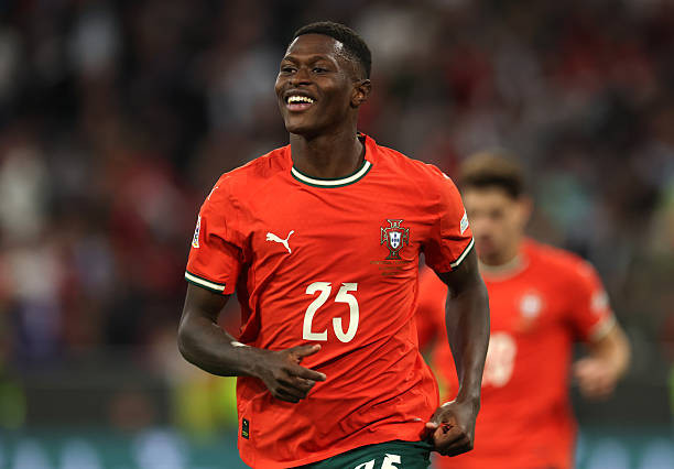 Đánh bại Tây Ban Nha trên chấm luân lưu, Ronaldo và đồng đội lần thứ 2 đăng quang Nations League 2024/25 ảnh 25