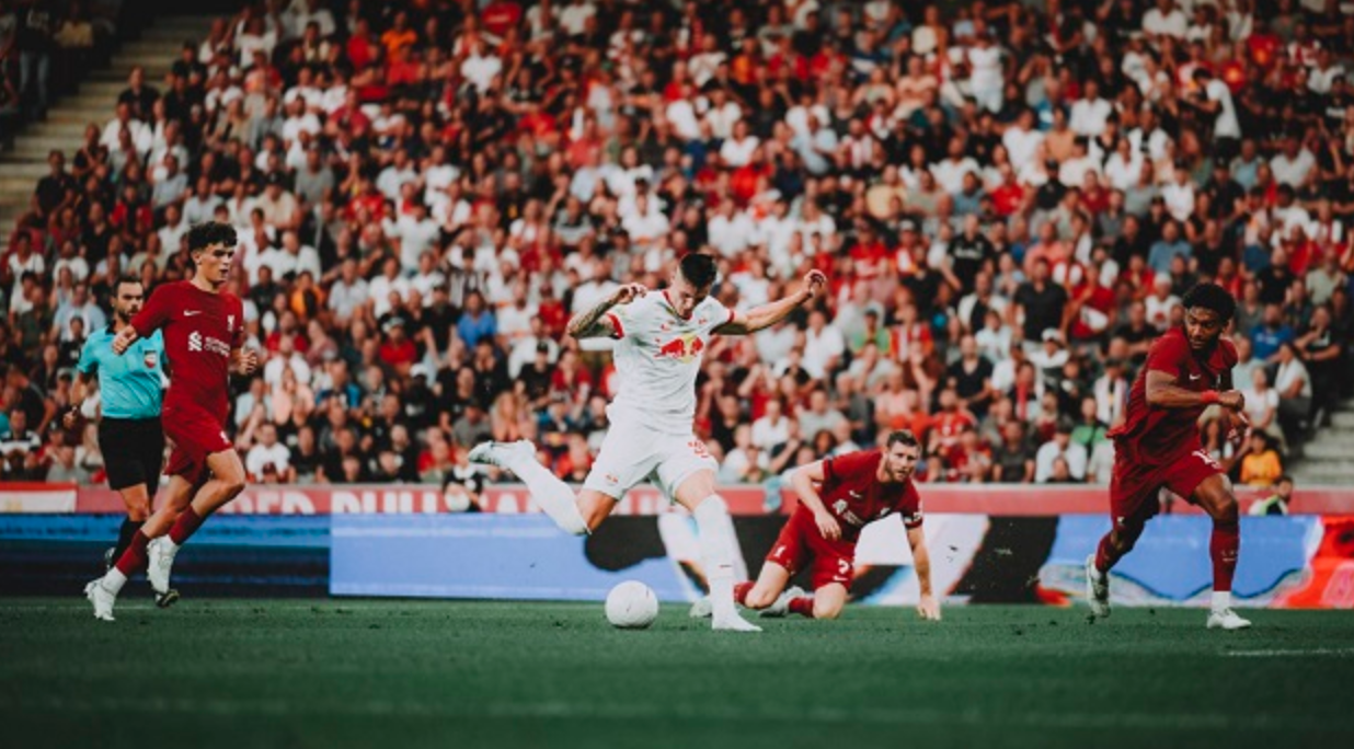 Sesko vừa ghi bàn vào lưới Liverpool làm nên chiến thắng 1-0 của Salzburg ở trận giao hữu mới đây. (Ảnh: Trendquest) Sesko vừa ghi bàn vào lưới Liverpool làm nên chiến thắng 1-0 của Salzburg ở trận giao hữu mới đây. (Ảnh: Trendquest)
