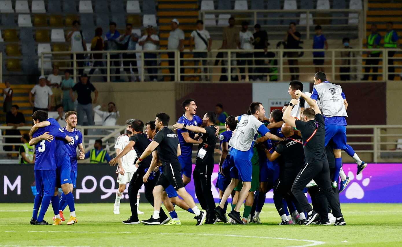 Với rất nhiều thành công ở cấp độ trẻ, cuối cùng đến lượt ĐT Uzbekistan tạo nên chiến tích lịch sử. Với rất nhiều thành công ở cấp độ trẻ, cuối cùng đến lượt ĐT Uzbekistan tạo nên chiến tích lịch sử.