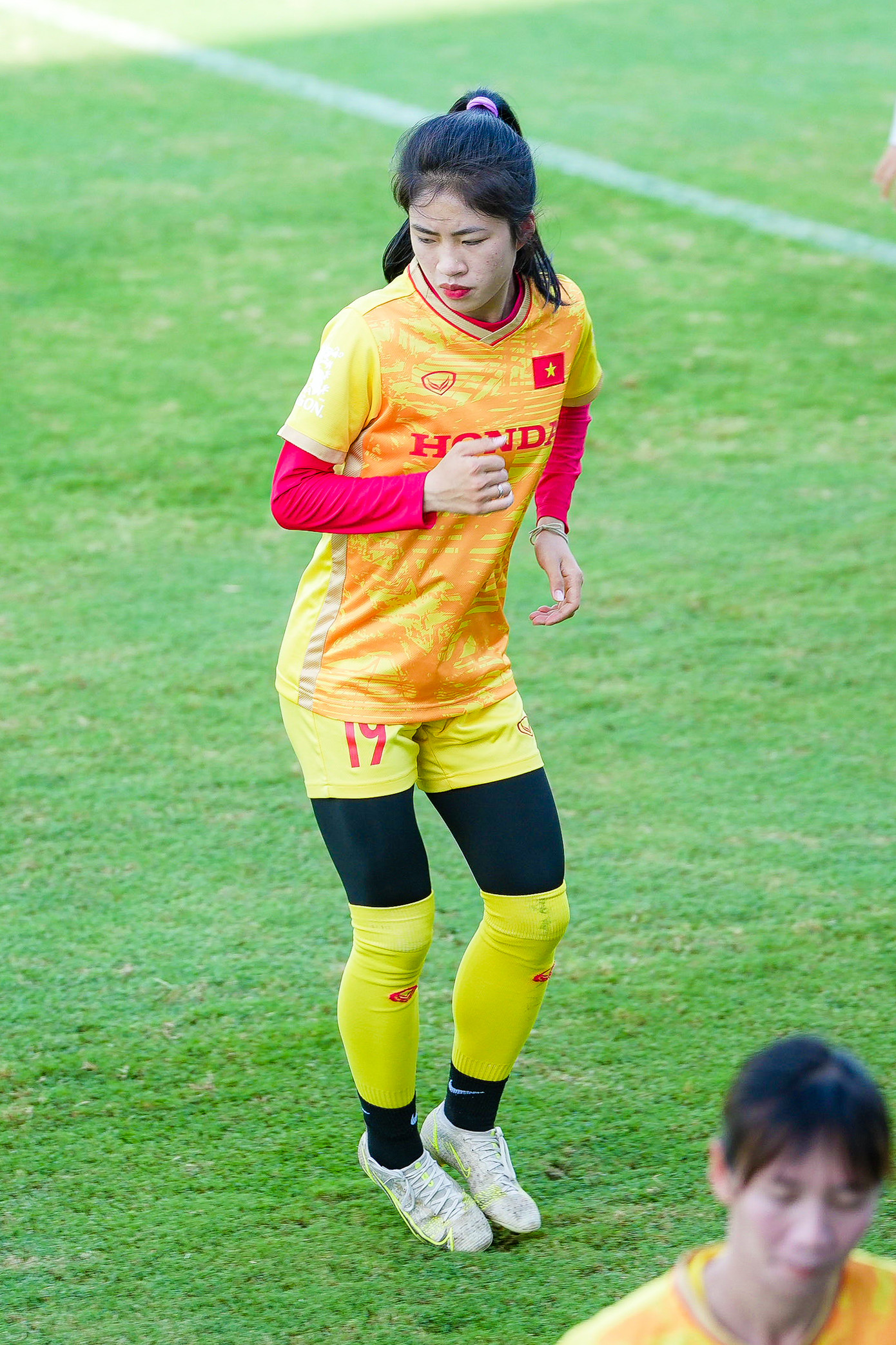 Về biệt danh &quot;người yêu quốc dân&quot;, Thanh Nhã cho biết cuộc sống của cô không bị ảnh hưởng quá nhiều, vẫn xoay quanh tập luyện, thi đấu và cafe khi rảnh rỗi. Cô cũng tiết lộ hiện &quot;chưa có người yêu&quot;.