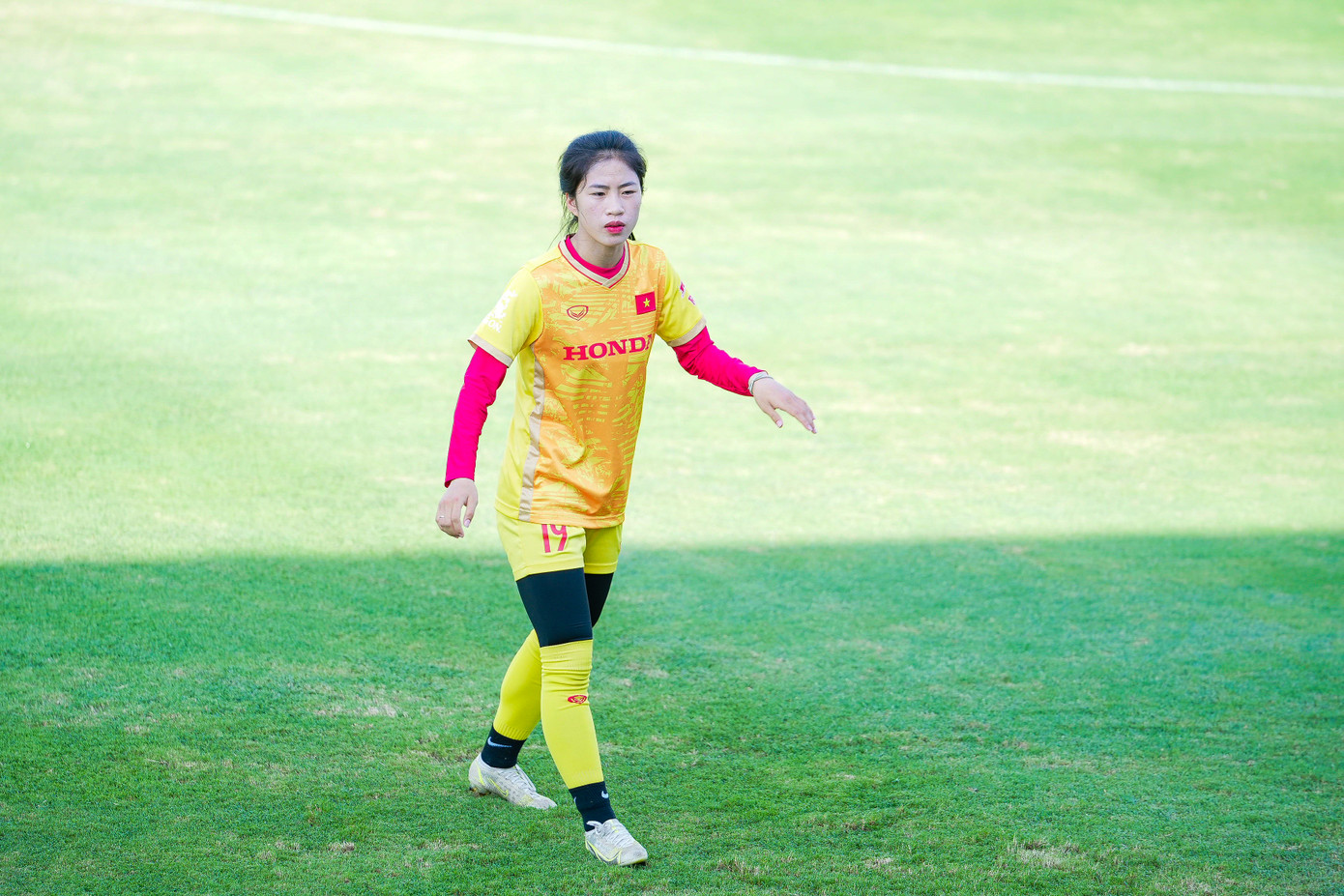 Nhưng trước mắt, cô tập trung hoàn toàn cho cuộc phiêu lưu ở World Cup 2023 cùng ĐT nữ Việt Nam, cam kết chơi với quyết tâm cao nhất để tri ân người hâm mộ.