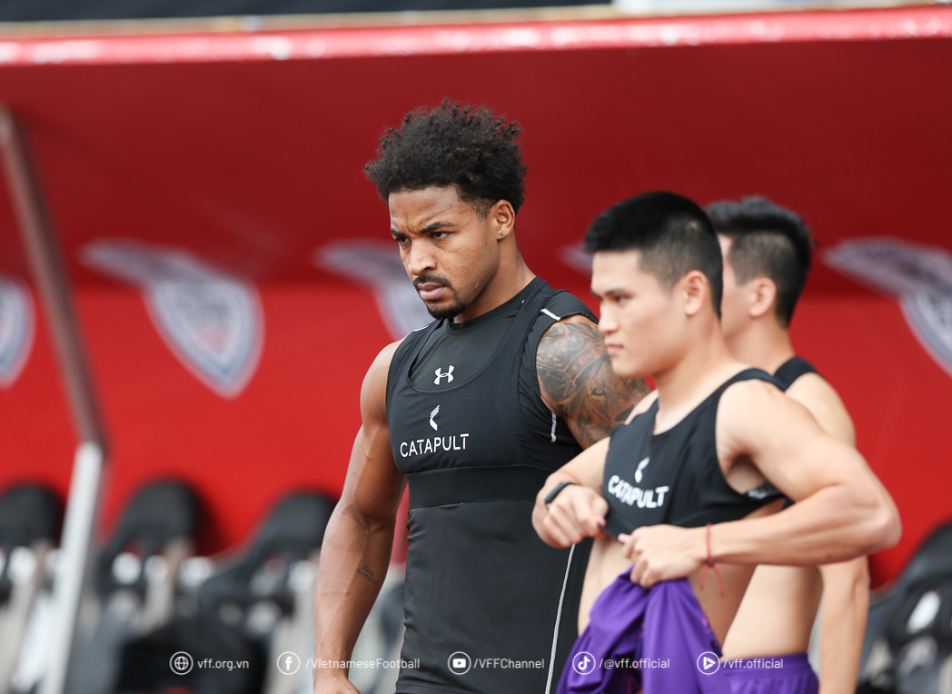 Nguyễn Xuân Son hứa hẹn nâng cấp hàng công đội tuyển Việt Nam. Nguyễn Xuân Son hứa hẹn nâng cấp hàng công đội tuyển Việt Nam.