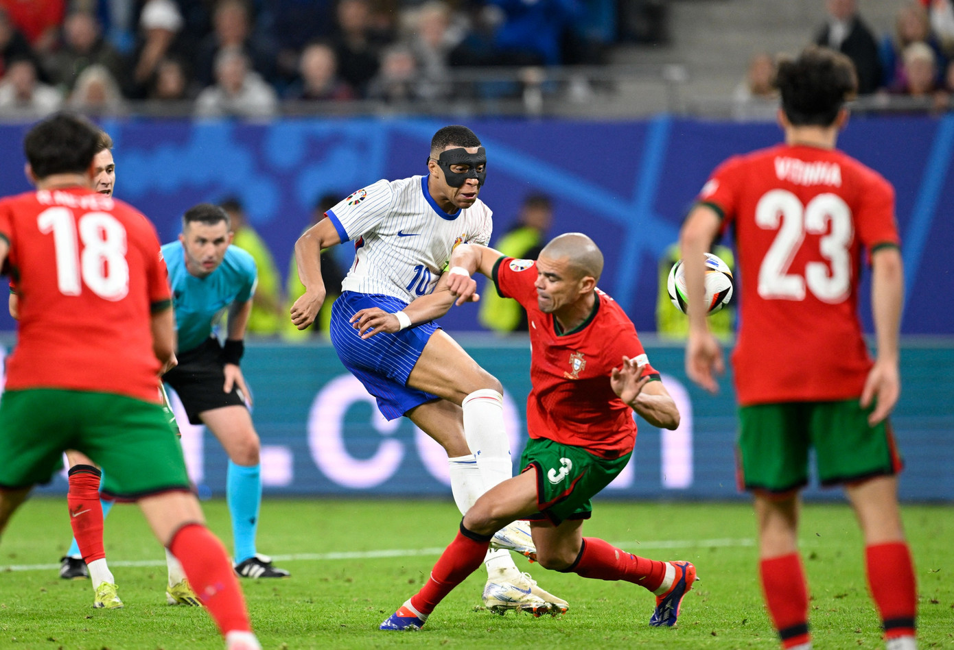 Yamal đi vào lịch sử, Tây Ban Nha hạ Pháp vào chung kết ảnh 10