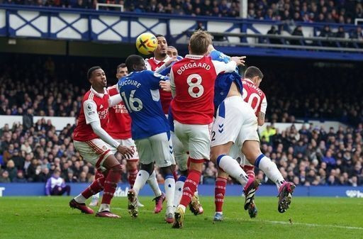 Giúp Everton đả bại Arsenal 1-0, HLV Sean Dyche có màn ra mắt hoàn hảo ảnh 19 Giúp Everton đả bại Arsenal 1-0, HLV Sean Dyche có màn ra mắt hoàn hảo ảnh 19