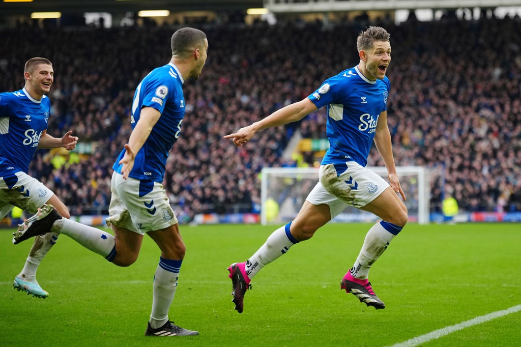 Giúp Everton đả bại Arsenal 1-0, HLV Sean Dyche có màn ra mắt hoàn hảo ảnh 16 Giúp Everton đả bại Arsenal 1-0, HLV Sean Dyche có màn ra mắt hoàn hảo ảnh 16