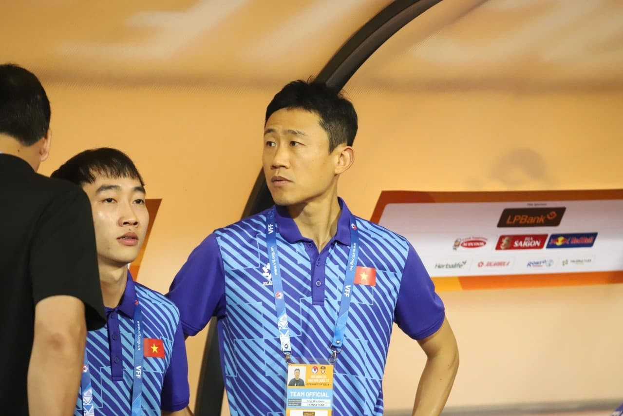 Theo trợ lý Choi Won-kwon, lối chơi hiện tại nhằm phát huy tốt nhất những phẩm chất sẵn có của các cầu thủ. Theo trợ lý Choi Won-kwon, lối chơi hiện tại nhằm phát huy tốt nhất những phẩm chất sẵn có của các cầu thủ.