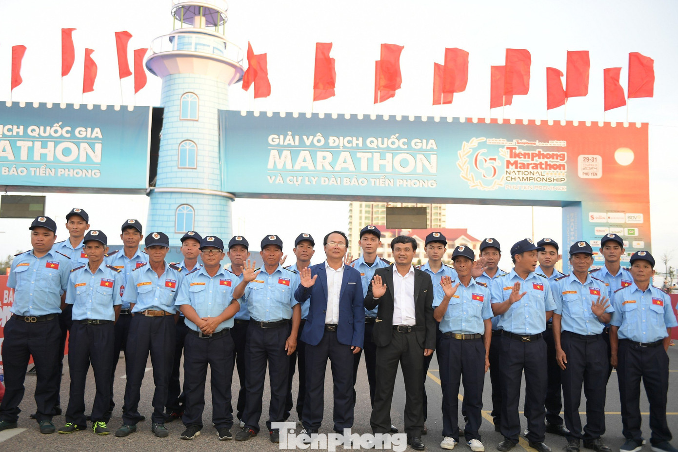 Cũng trong chiều 29/3, lực lượng an ninh cũng có buổi tập huấn, chuẩn bị cho công tác đảm bảo an ninh đường chạy cũng như toàn bộ khu vực diễn ra giải đấu.