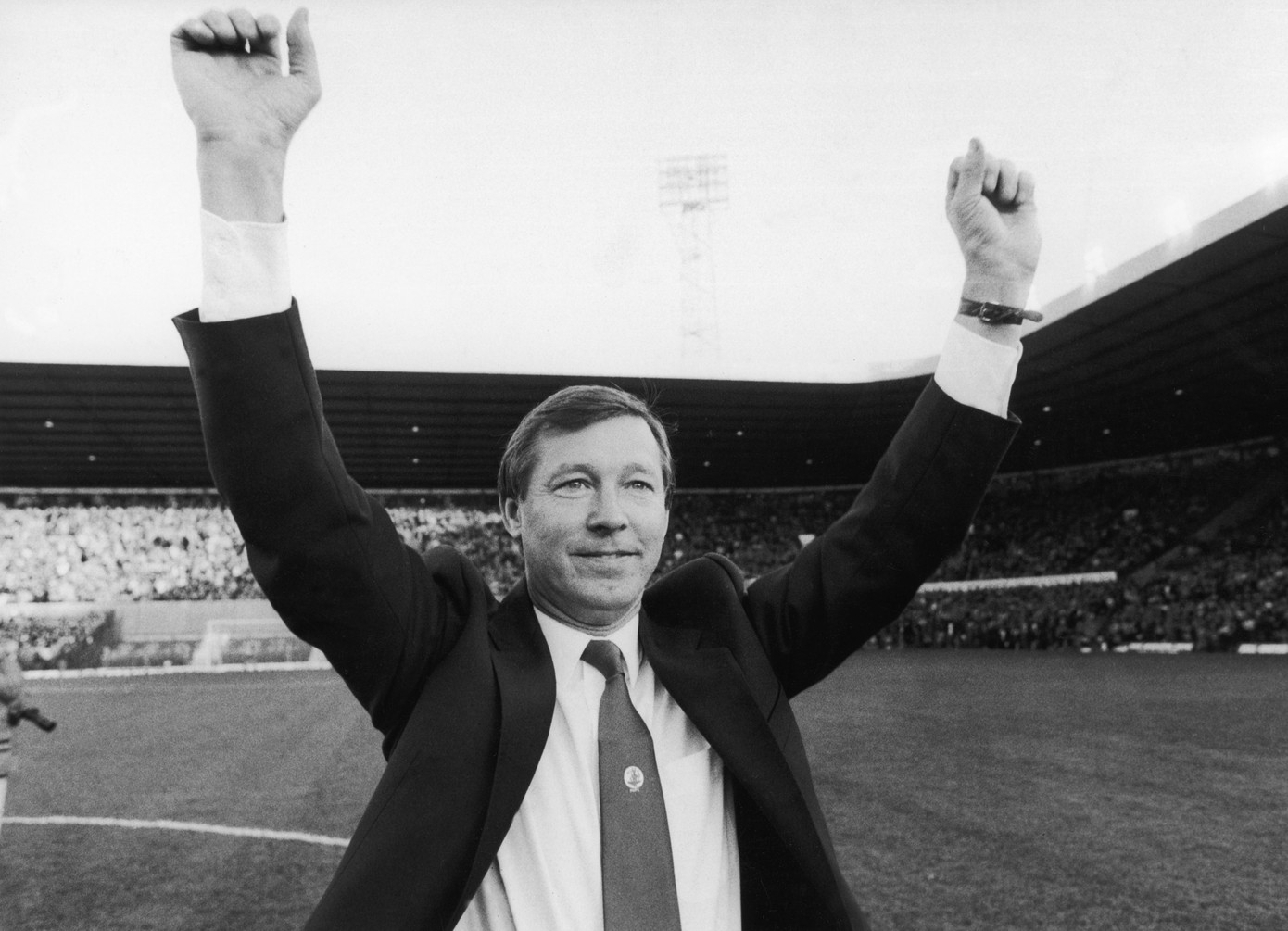 Sir Alex Ferguson trong trận ra mắt MU ngày 8/11/1986. Sir Alex Ferguson trong trận ra mắt MU ngày 8/11/1986.