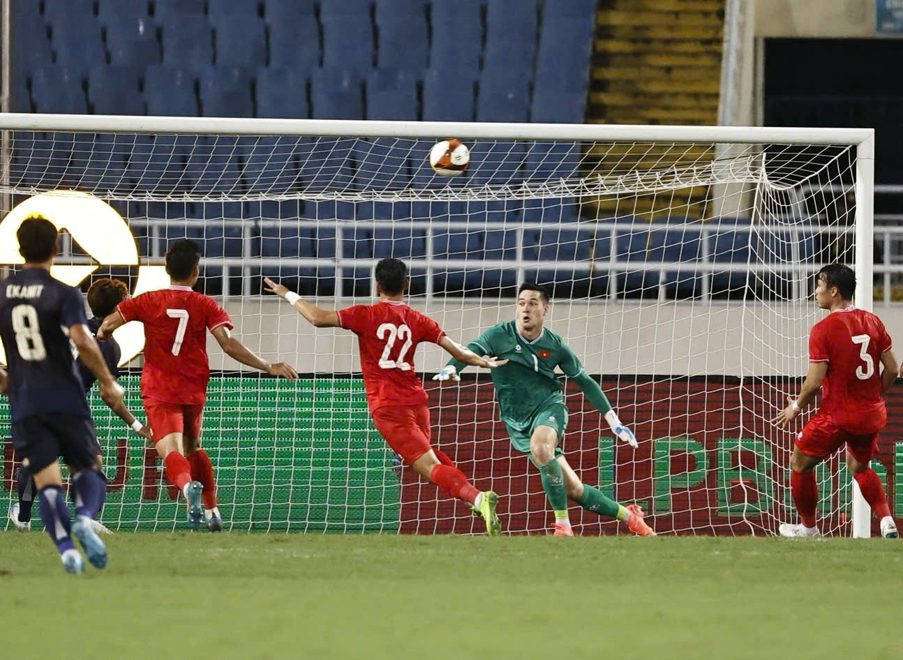Việt Nam thua ngược Thái Lan ngay tại Mỹ Đình ảnh 37