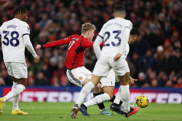 Tottenham khiến MU chia điểm tại Old Trafford ảnh 5